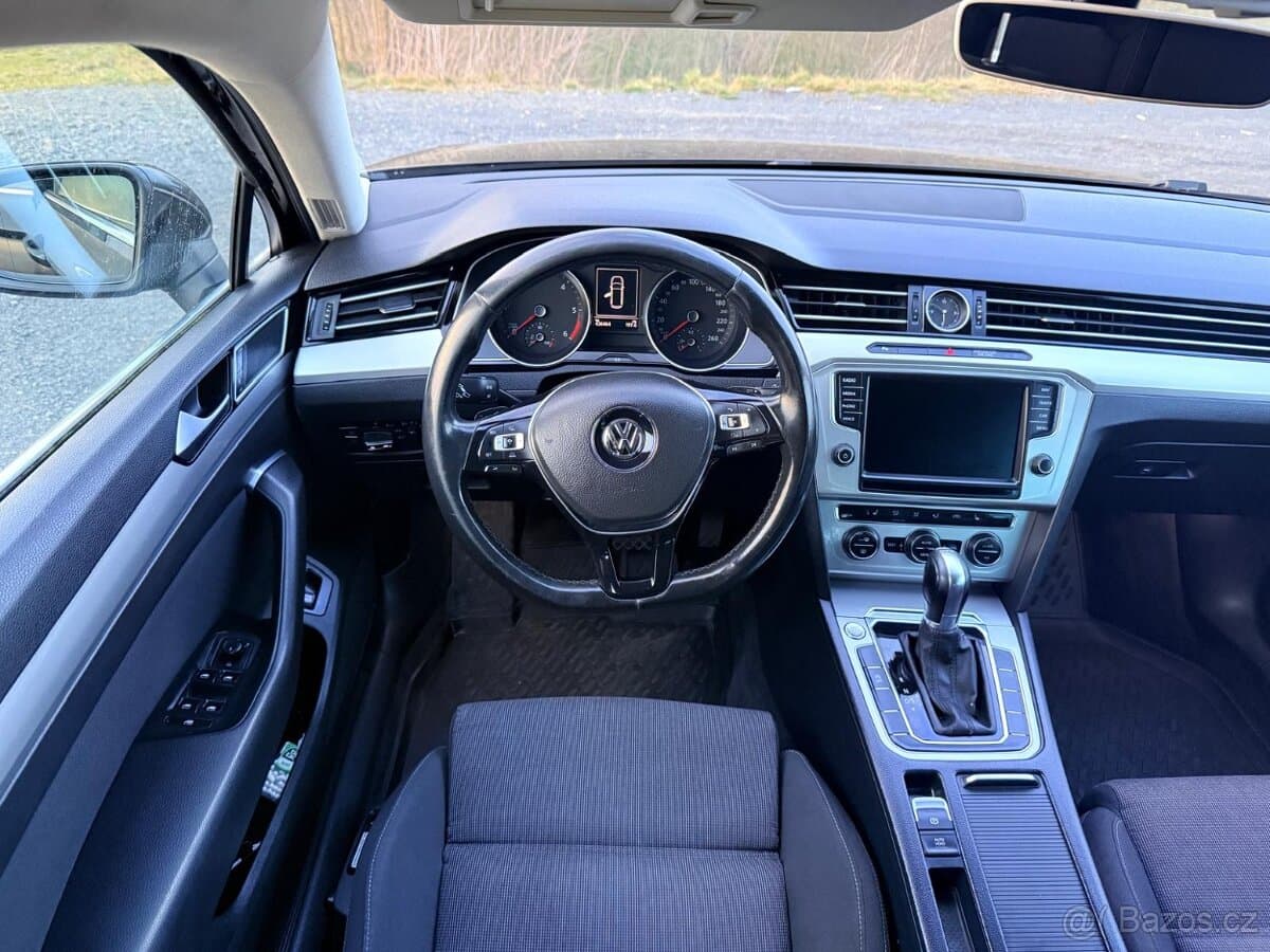 2015 Volkswagen PASSAT - 5