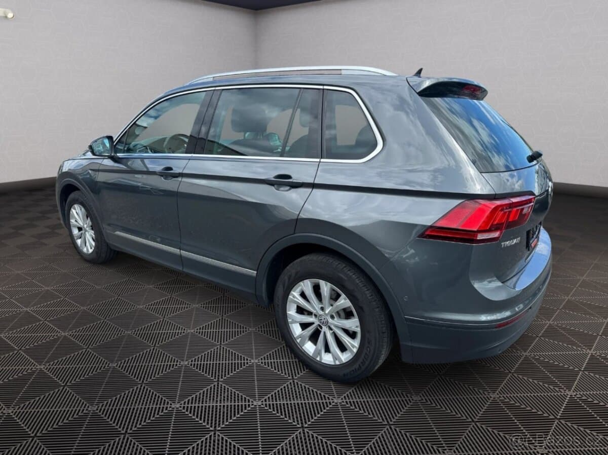 2016 Volkswagen TIGUAN - 5