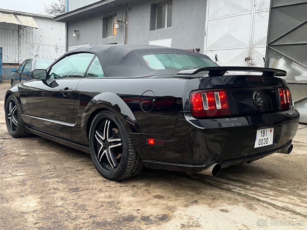 Ford MUSTANG - 5