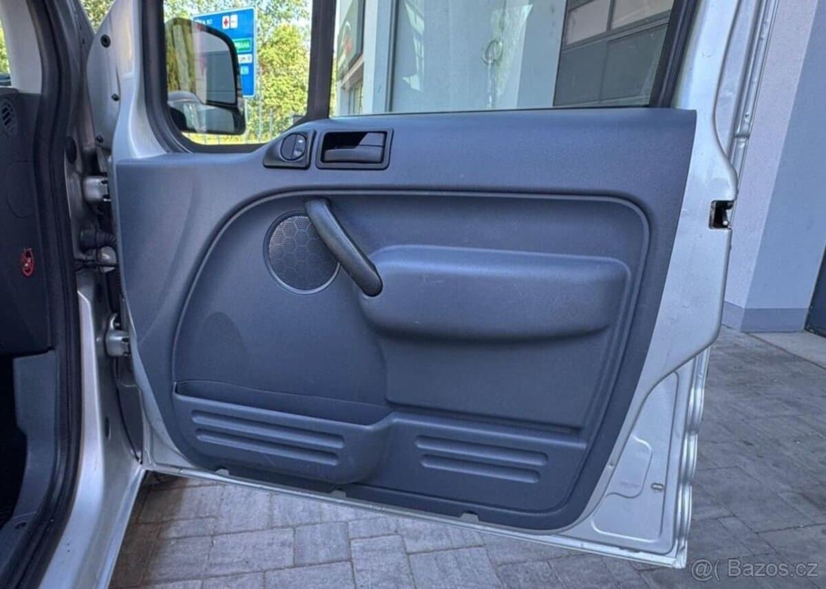 2009 Ford TOURNEO - 5