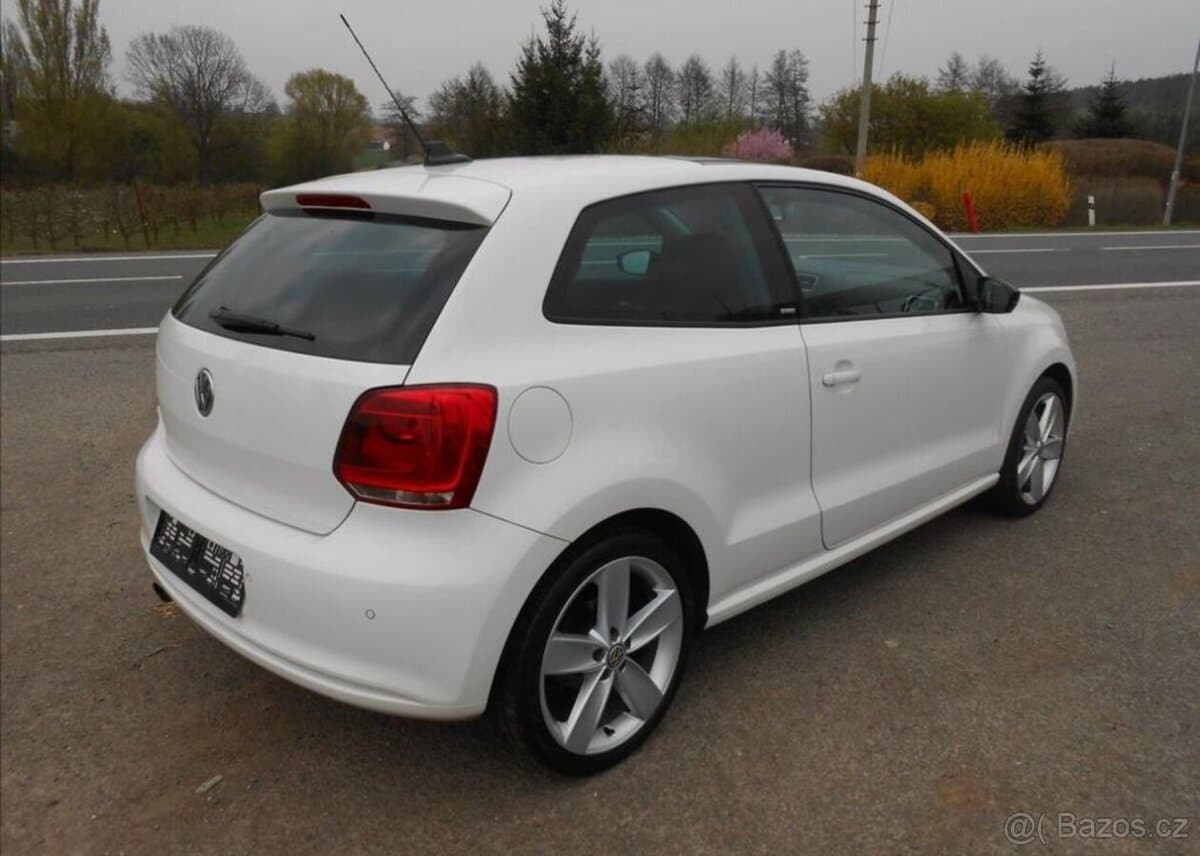 2011 Volkswagen POLO - 5