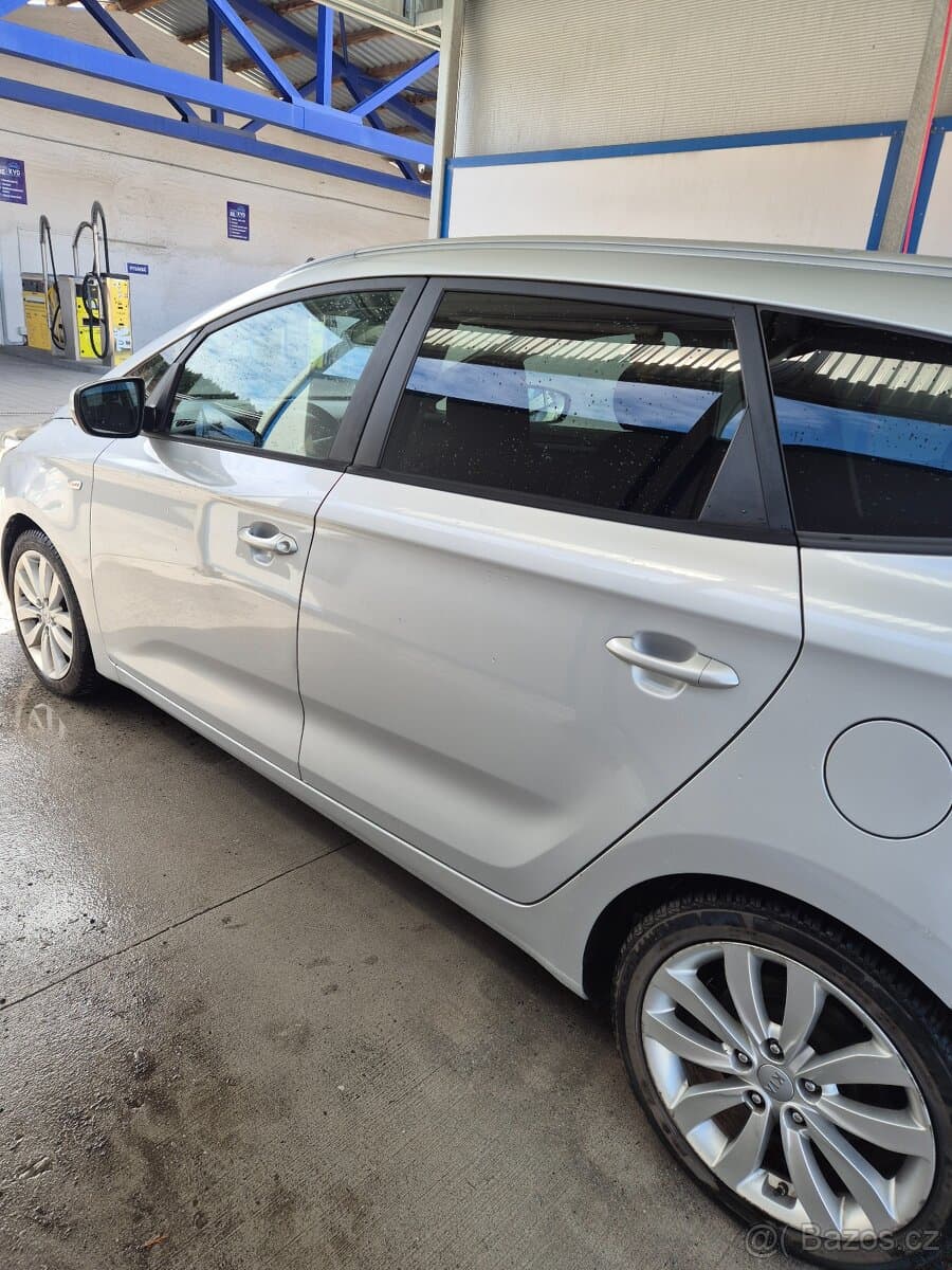 2015 Kia CARENS - 5