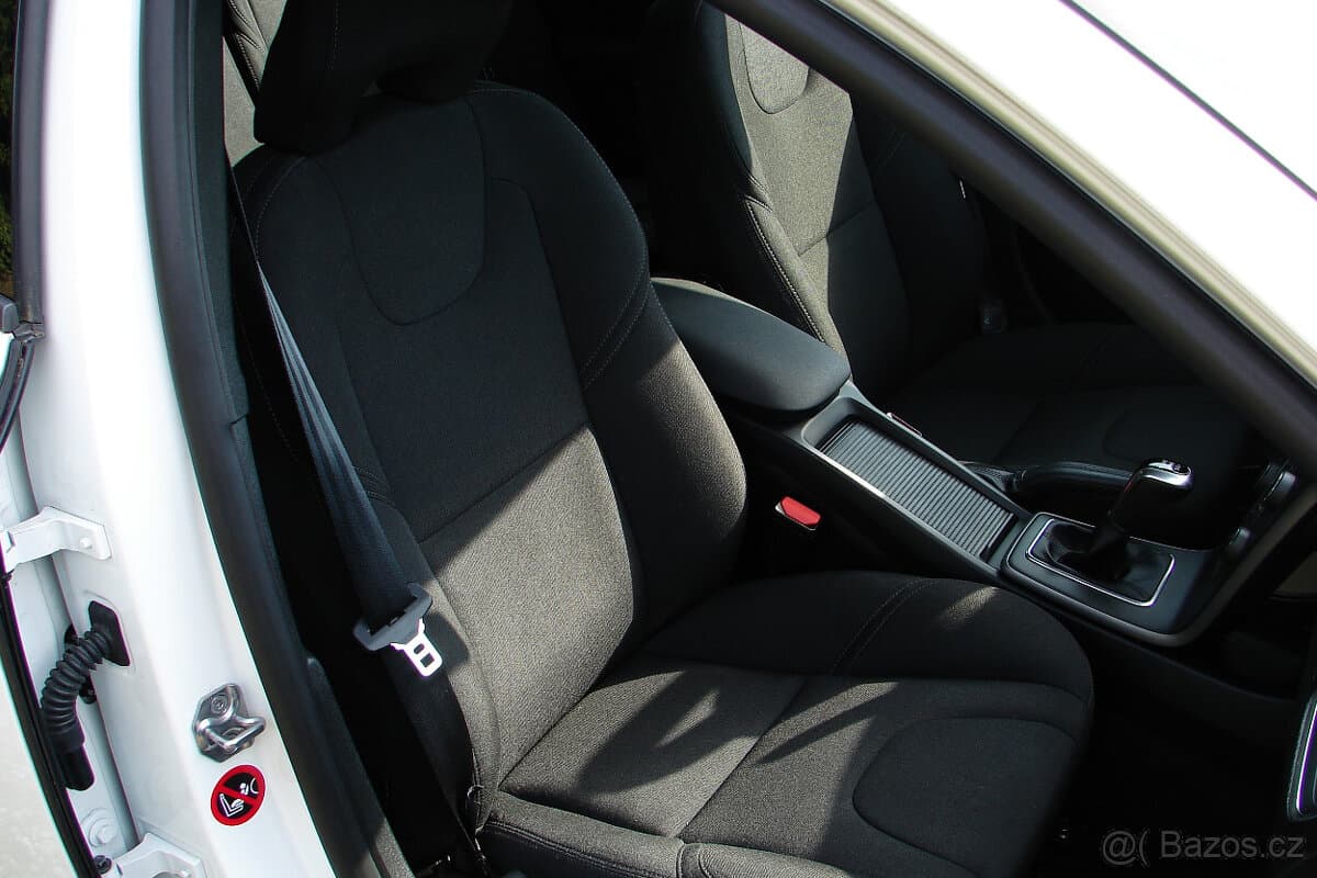 2018 Volvo V40 - 5
