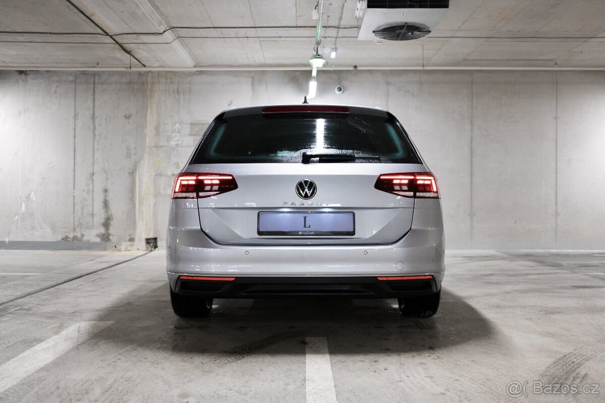 2021 Volkswagen PASSAT - 5