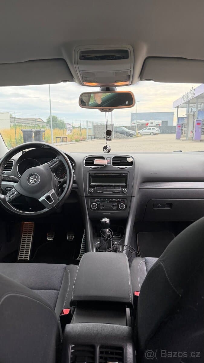 2011 Volkswagen GOLF - 5