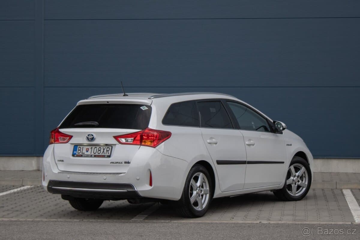2014 Toyota AURIS - 5