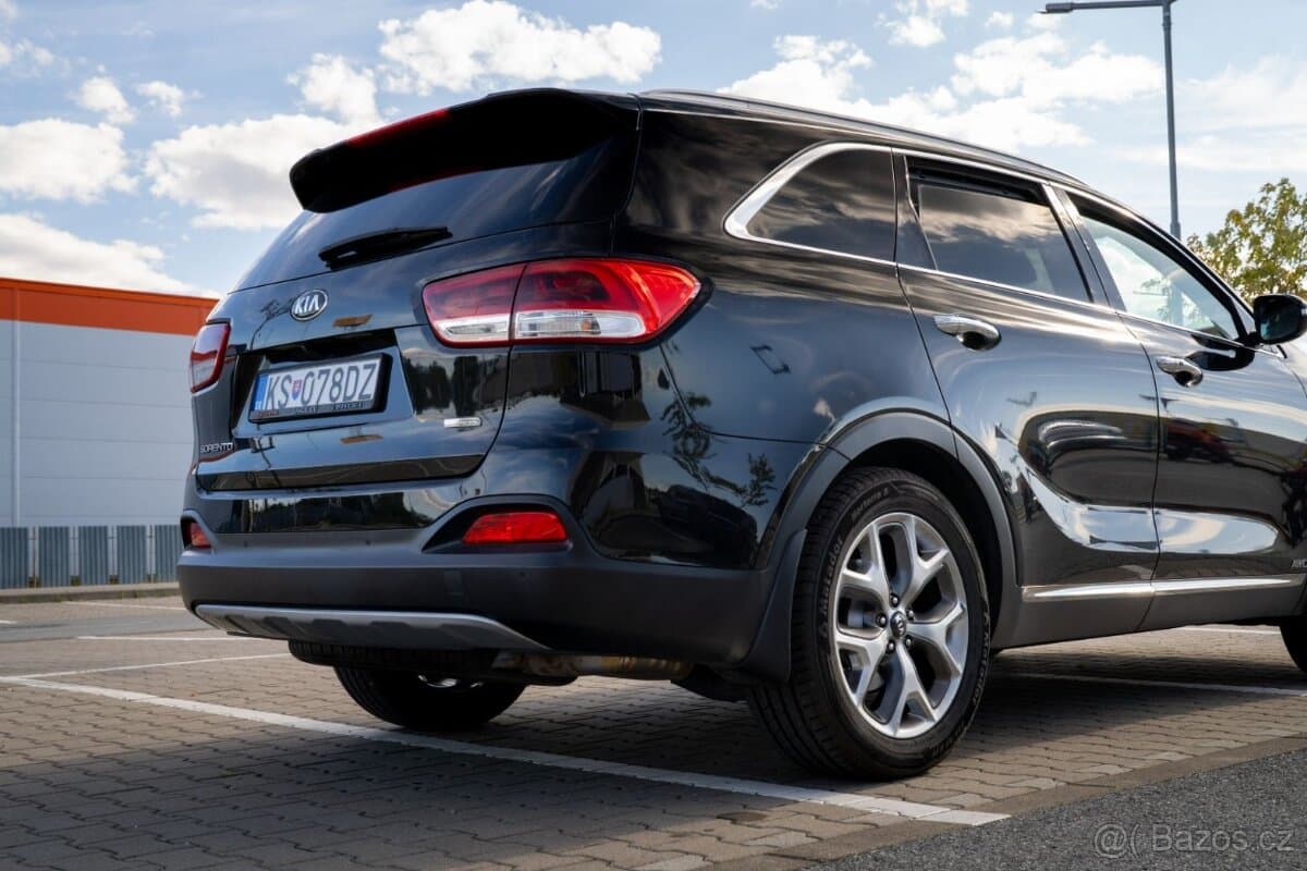 2016 Kia SORENTO - 5
