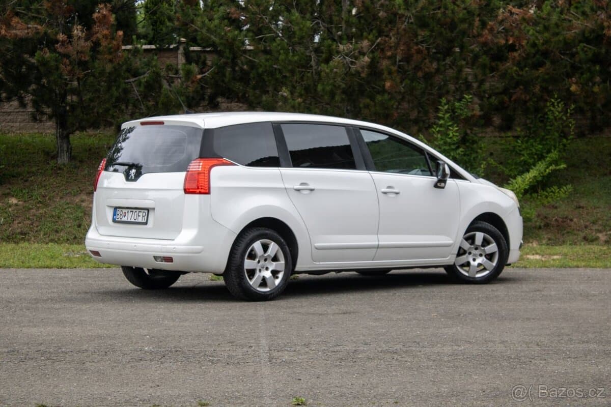2011 Peugeot 5008 - 5