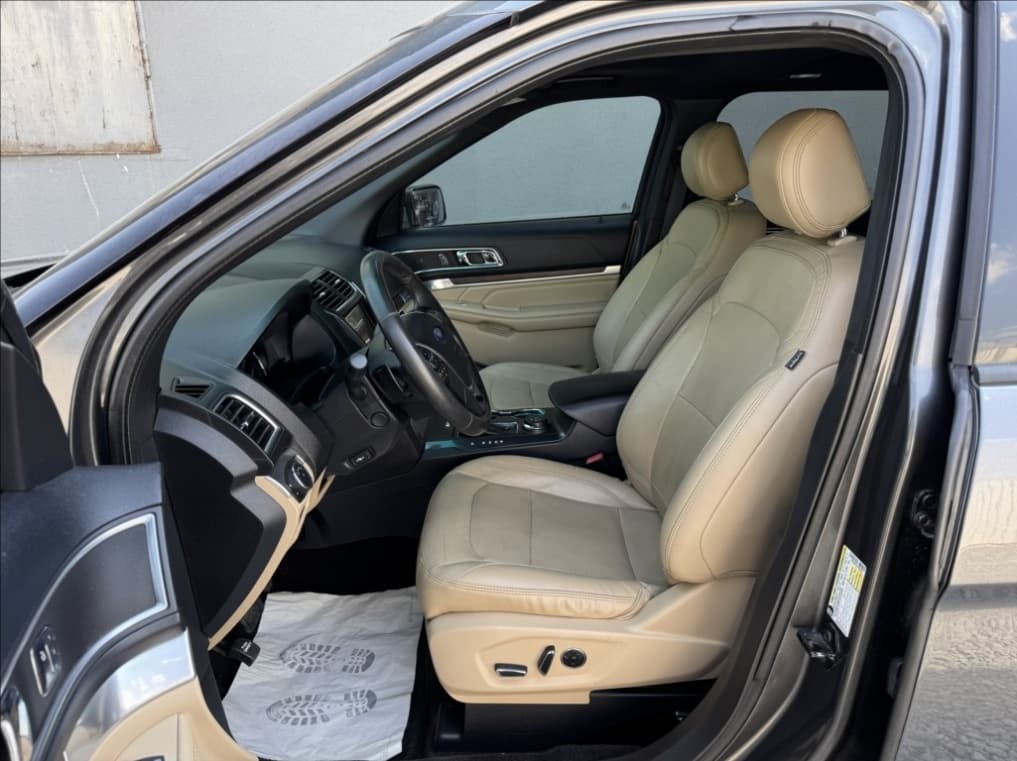 2016 Ford EXPLORER - 5
