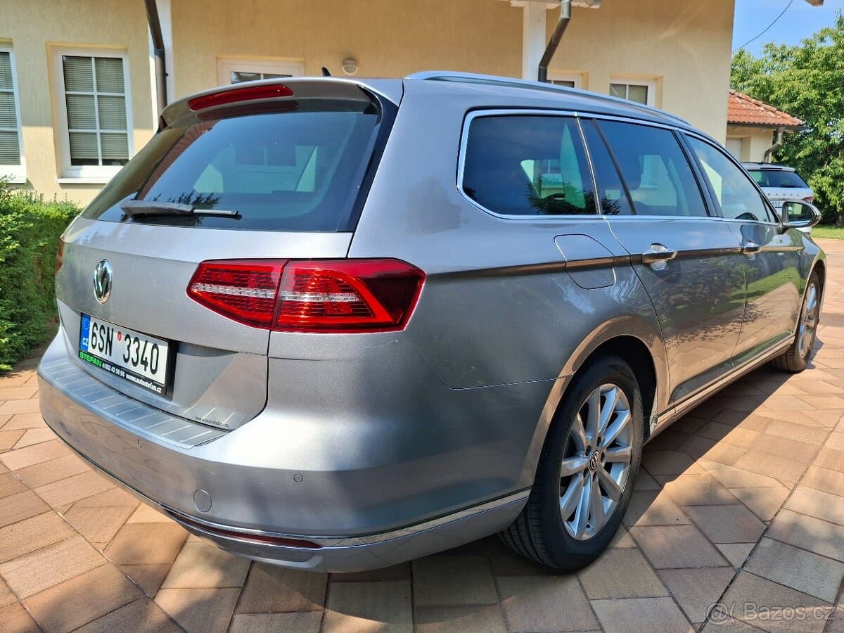 2019 Volkswagen PASSAT - 5