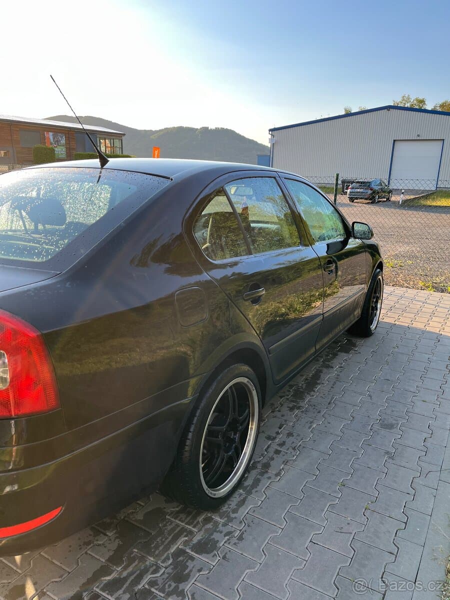 Škoda OCTAVIA - 5