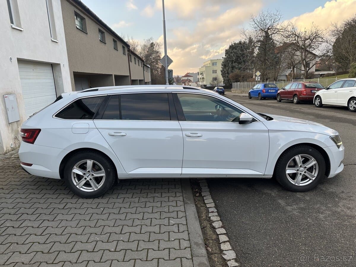 2016 Škoda SUPERB - 5