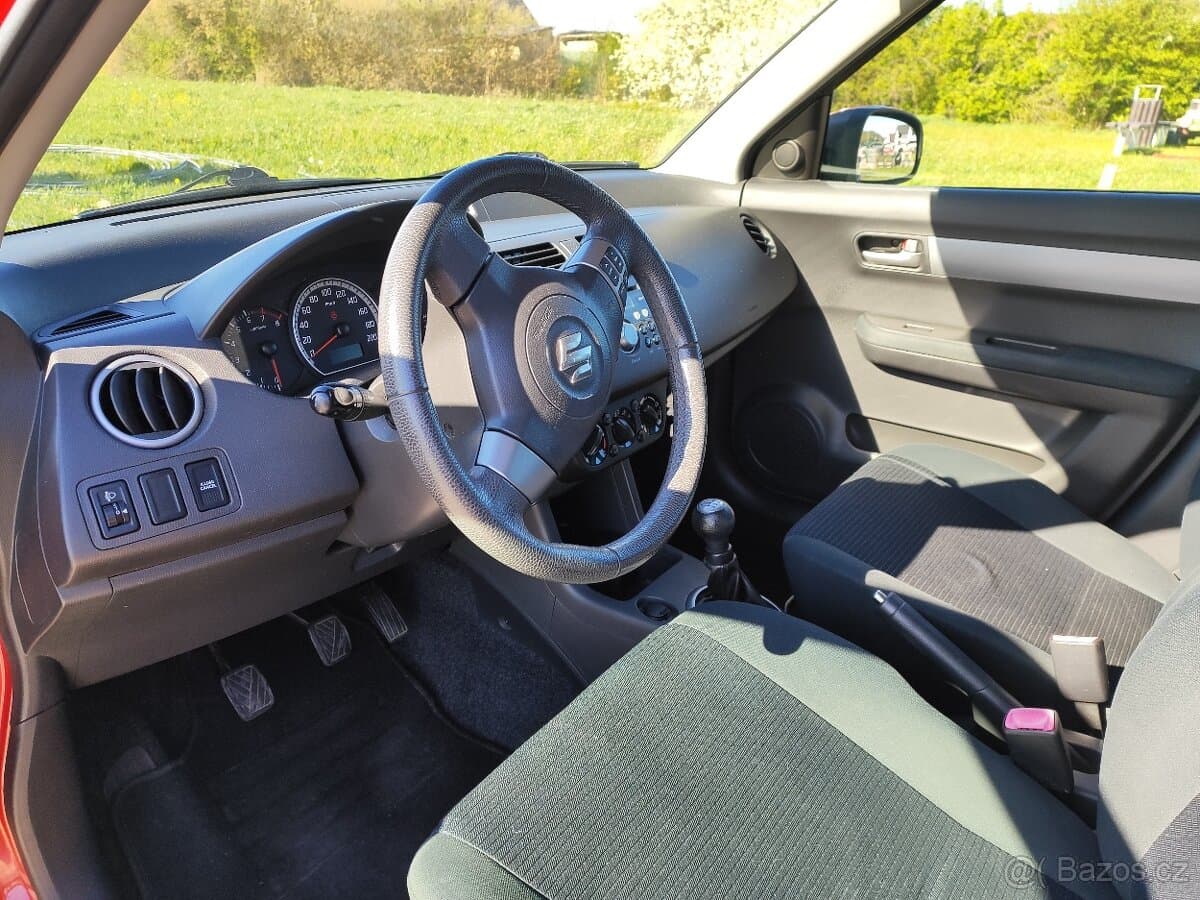 2010 Suzuki SWIFT - 5