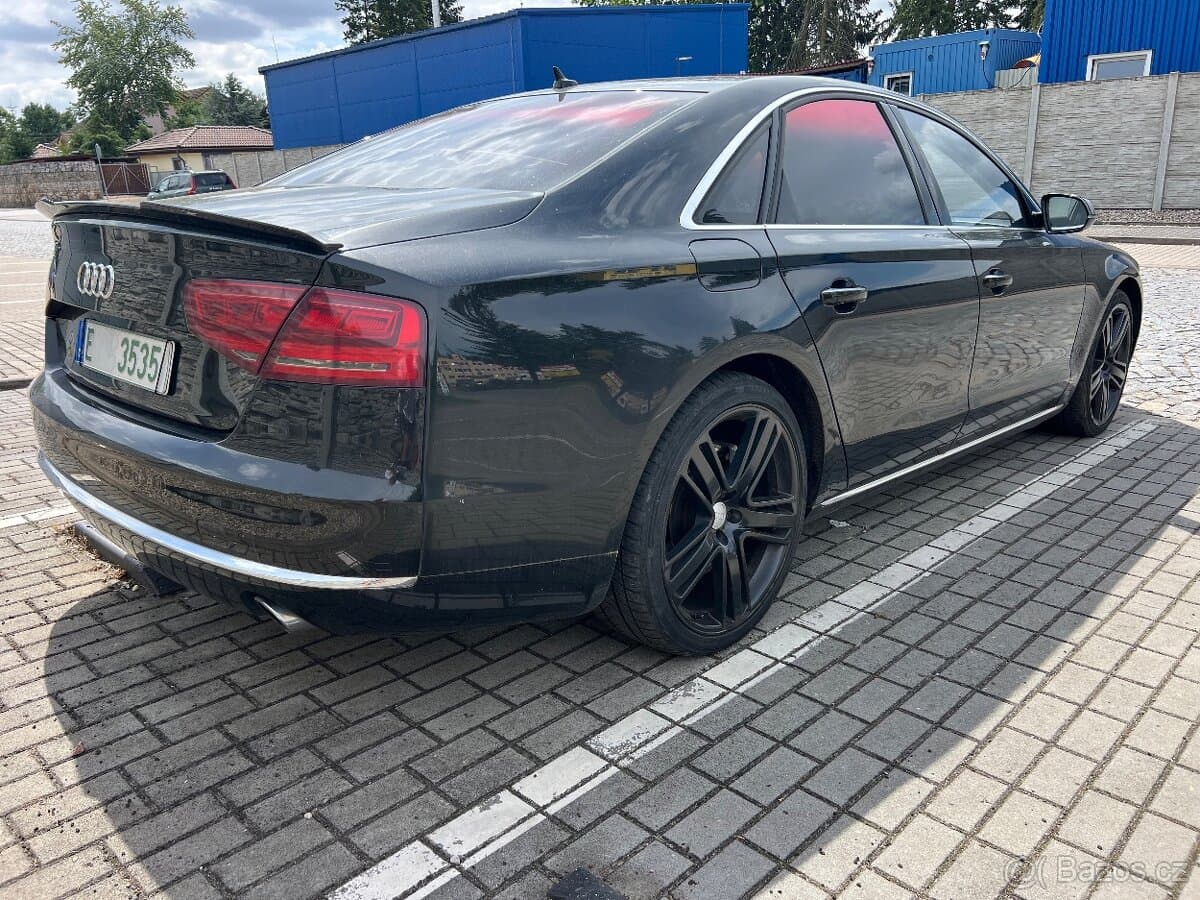 2010 Audi A8 - 5