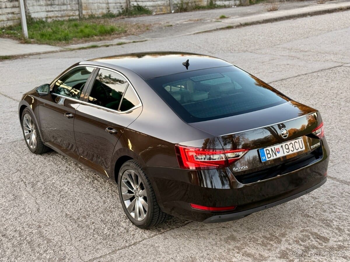 2016 Škoda SUPERB - 5