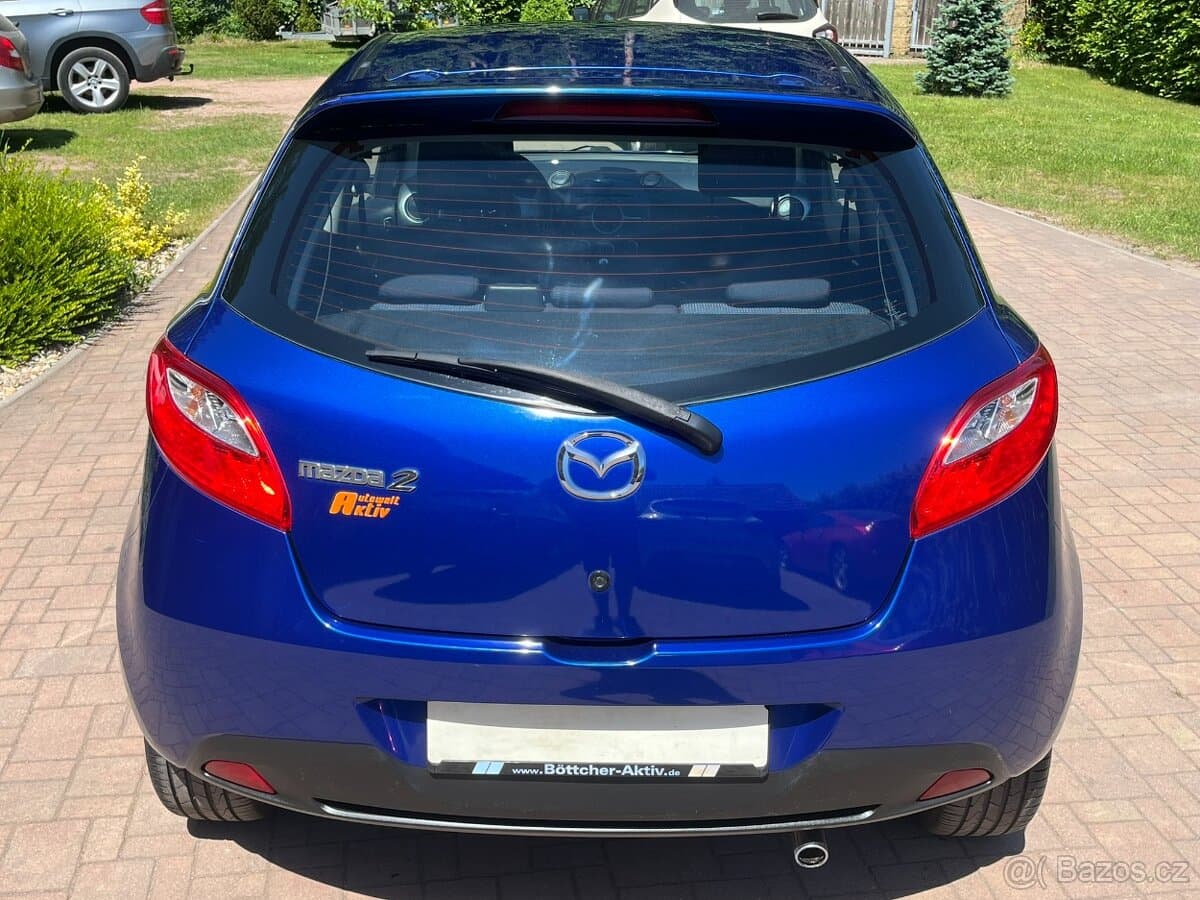 2010 Mazda 2 - 5