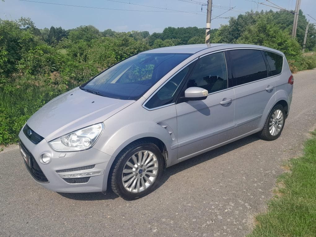 2011 Ford S-MAX - 5