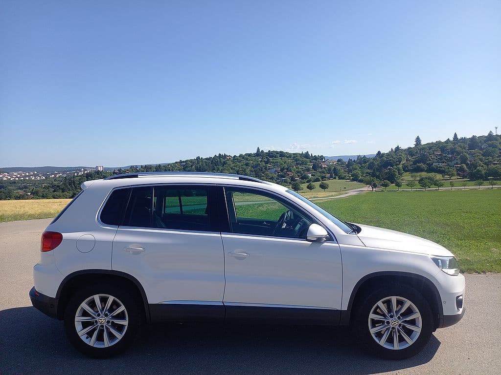 2012 Volkswagen TIGUAN - 5