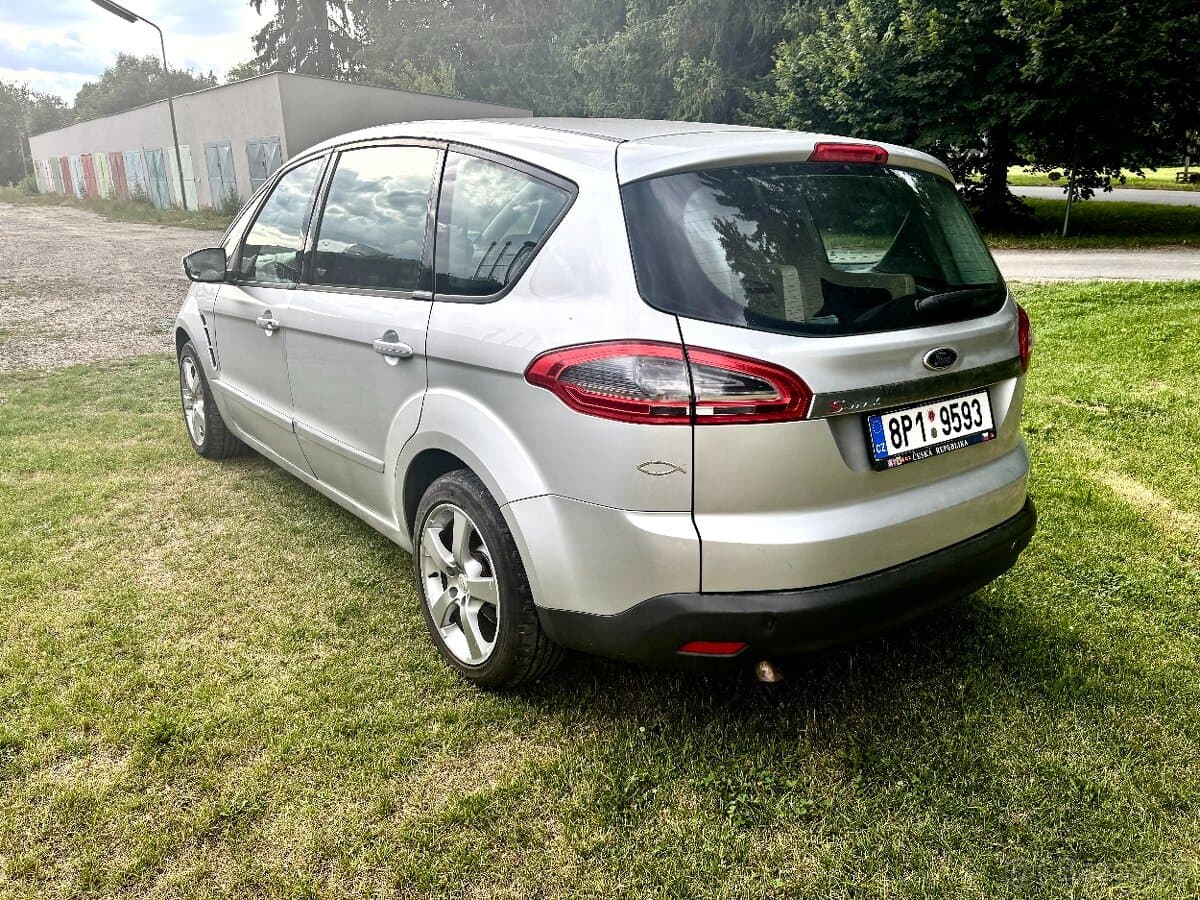 2010 Ford S-MAX - 5