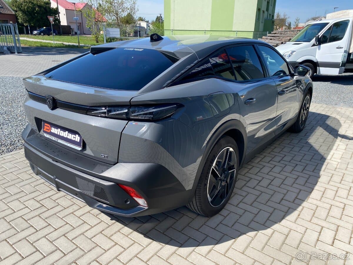 2025 Peugeot 408 - 5