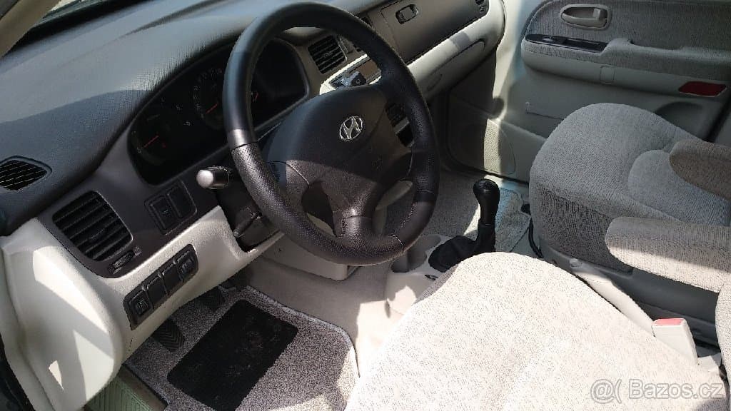 2006 Hyundai TRAJET - 5