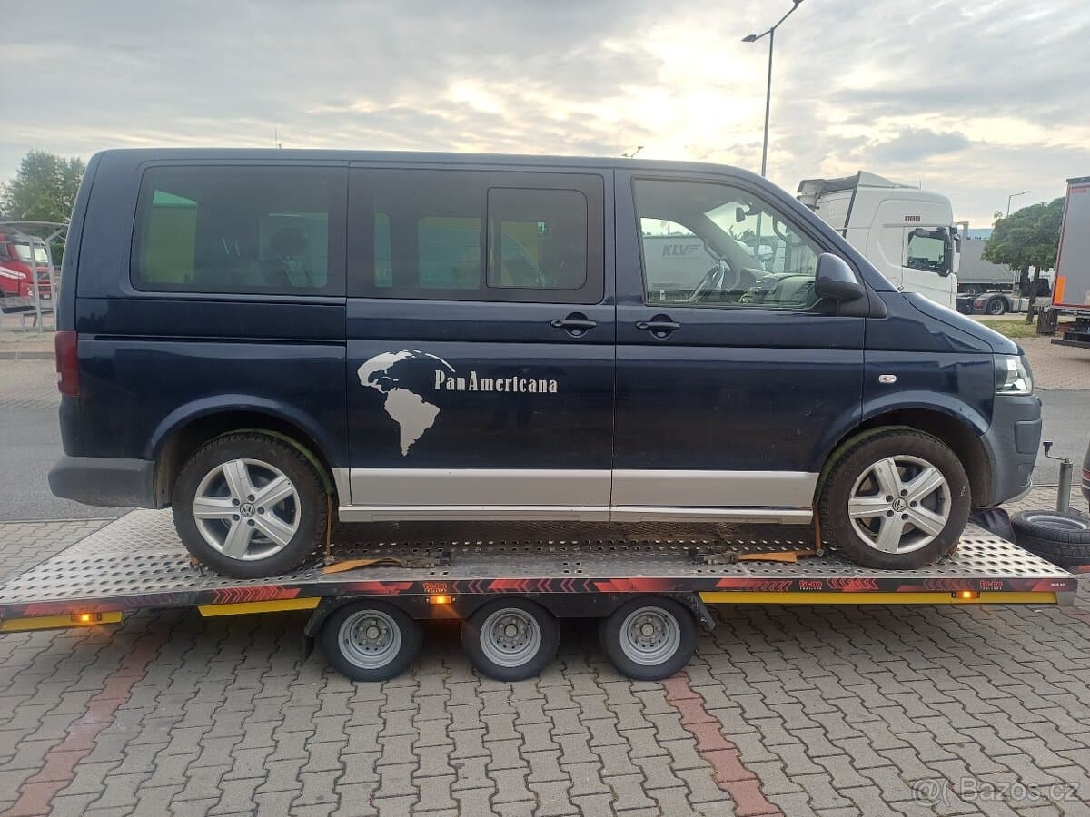 2010 Volkswagen MULTIVAN - 5