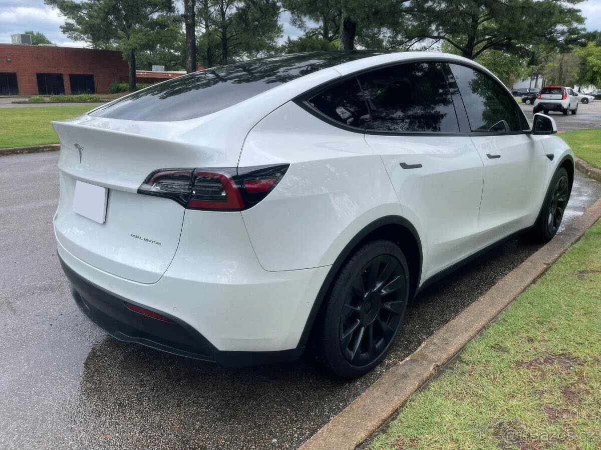 2020 Tesla MODEL Y - 5