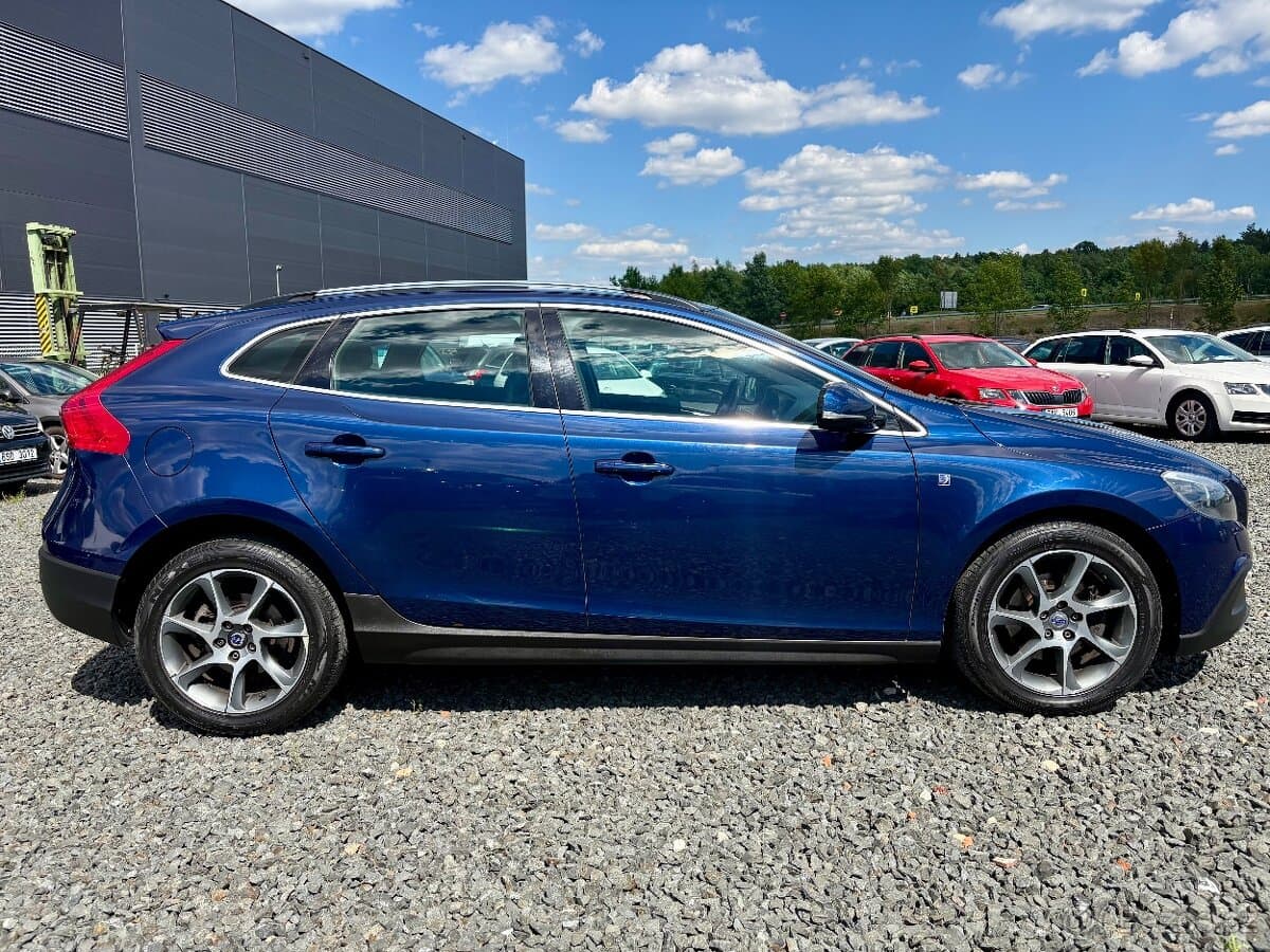 2016 Volvo V40 - 5