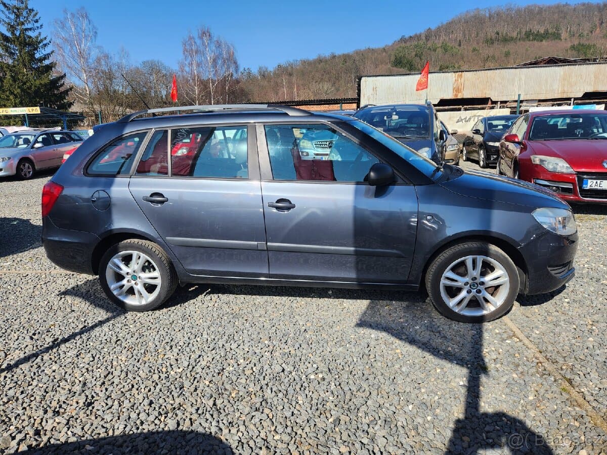 2011 Škoda FABIA - 5
