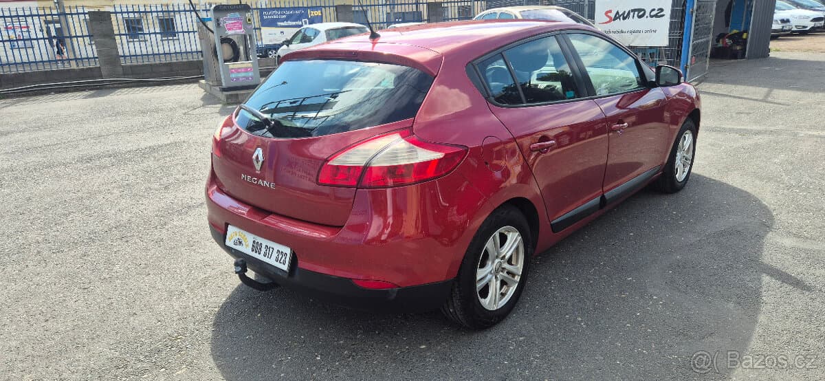 2011 Renault MEGANE - 5