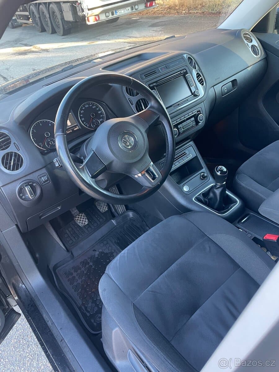 2012 Volkswagen TIGUAN - 5