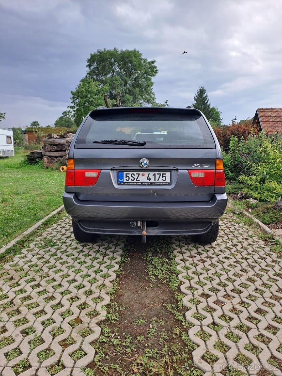 2003 BMW X5 - 6