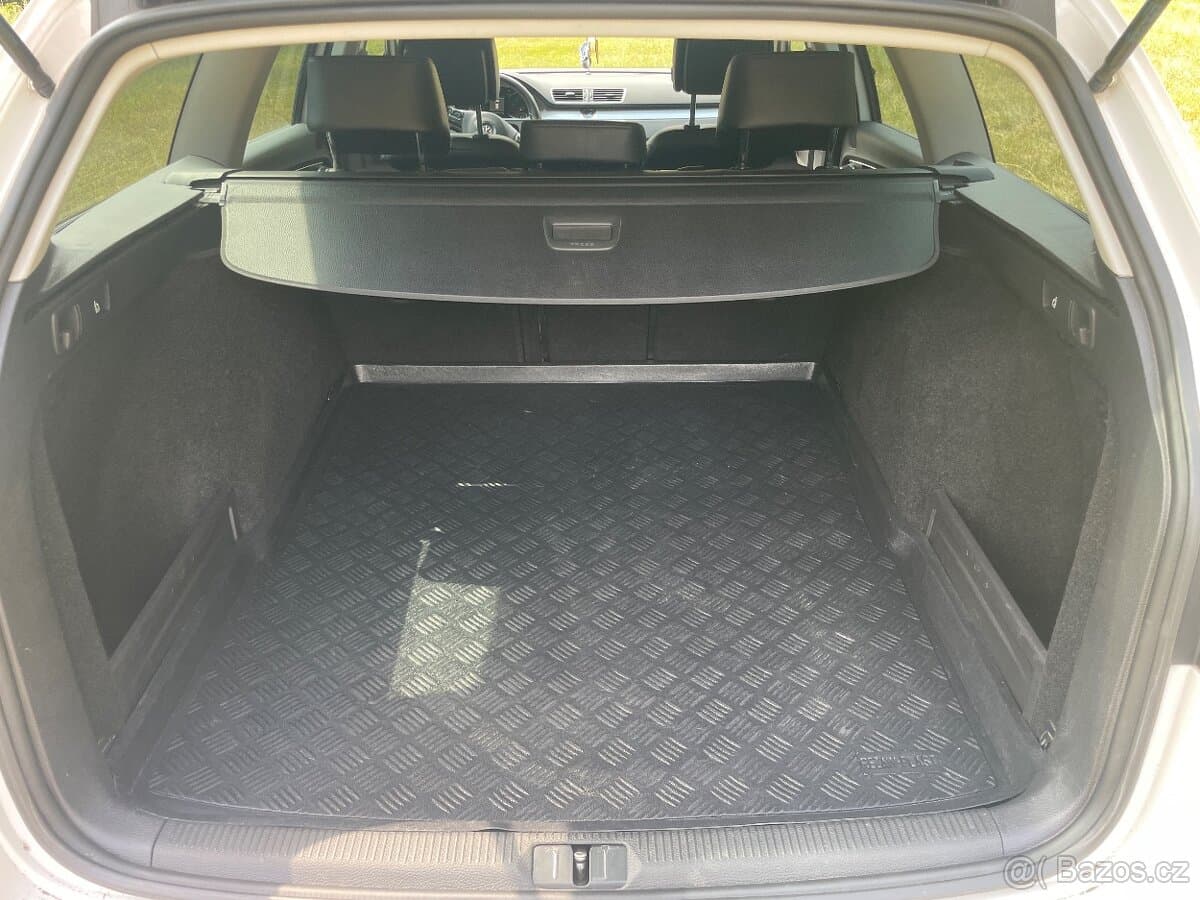 2012 Volkswagen PASSAT - 6