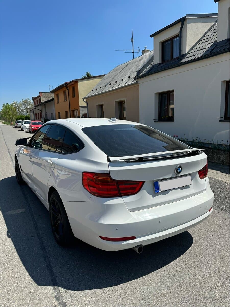 2015 BMW M3 - 6