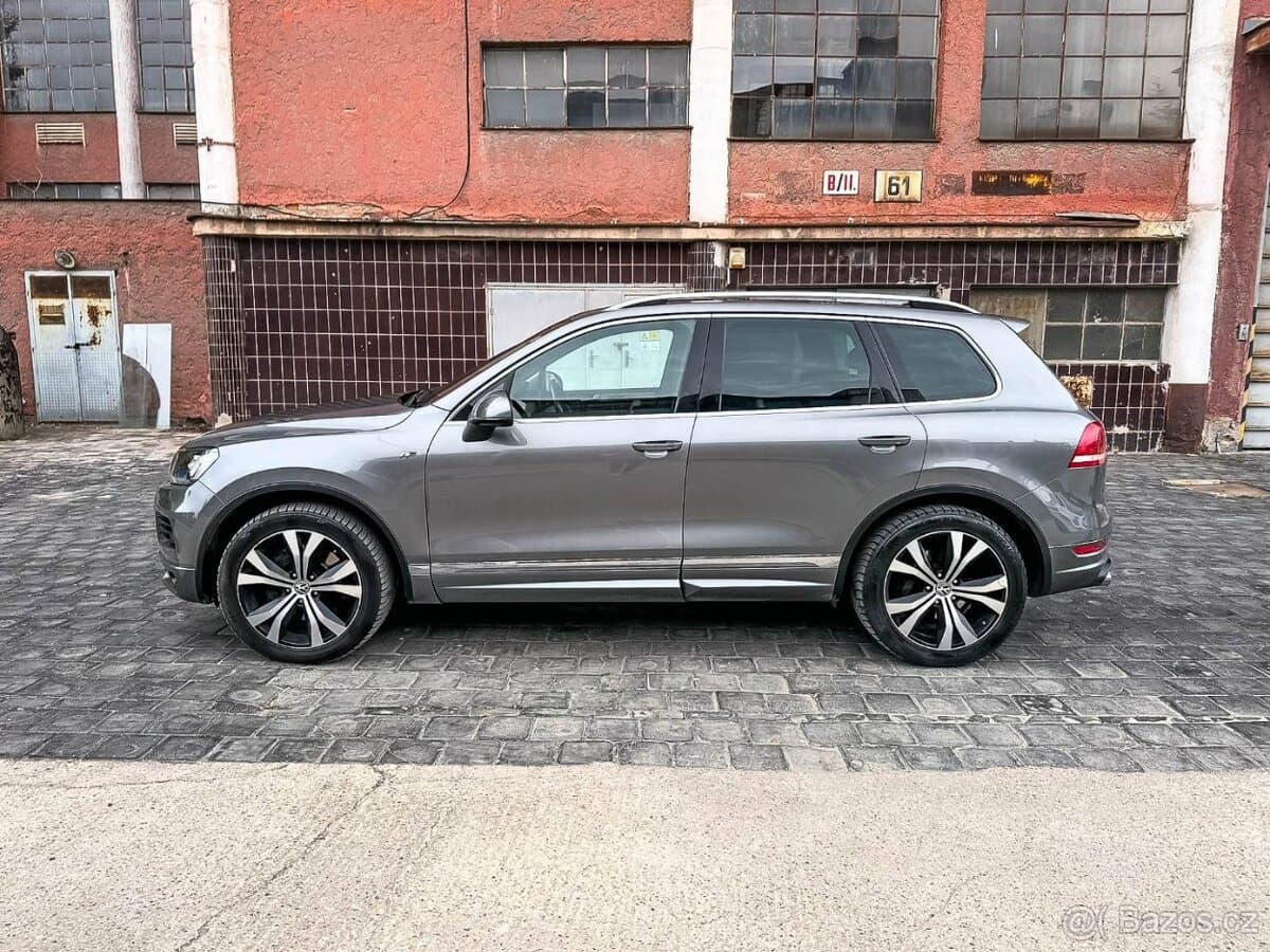 2012 Volkswagen TOUAREG - 6