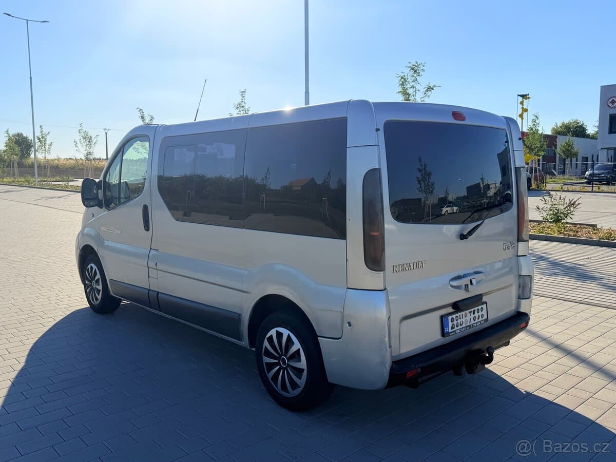 2005 Renault TRAFIC - 6