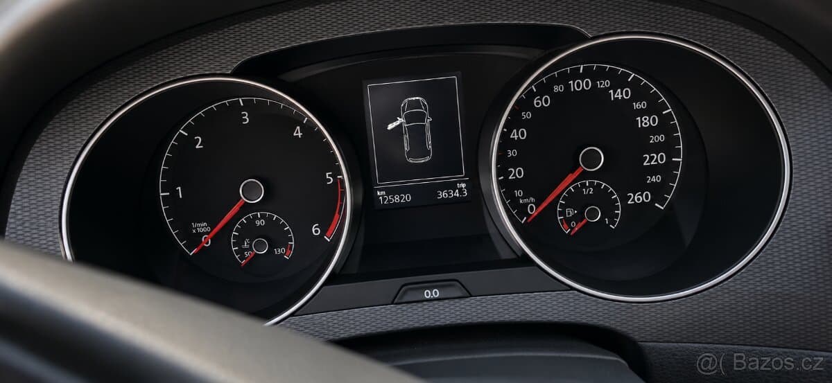 Volkswagen GOLF - 6