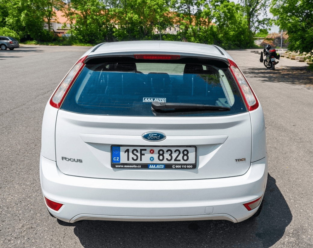 2010 Ford FOCUS - 6