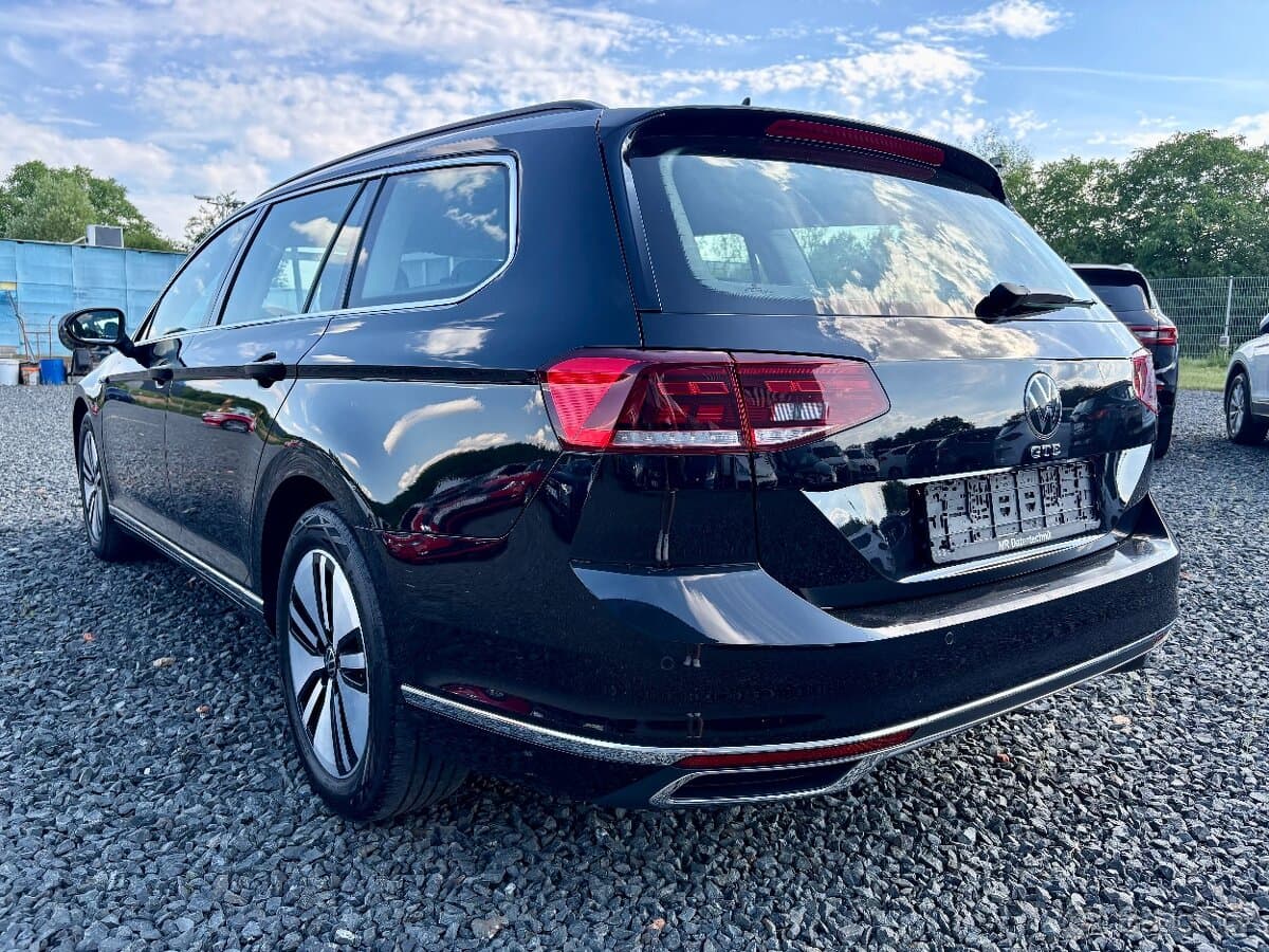2022 Volkswagen PASSAT - 6