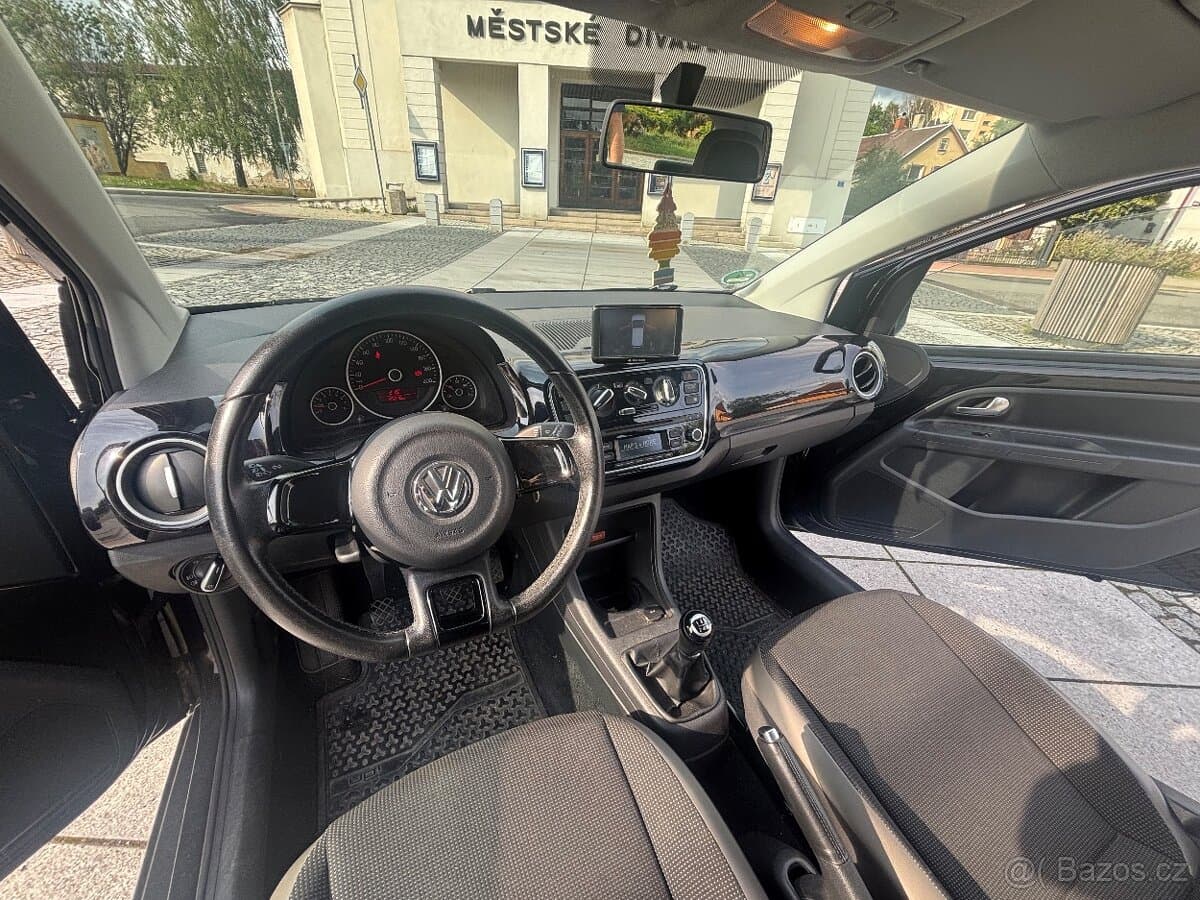Volkswagen UP! - 6