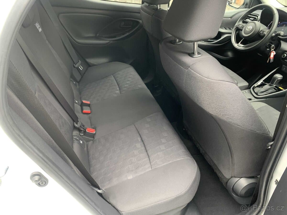 2024 Toyota YARIS - 6