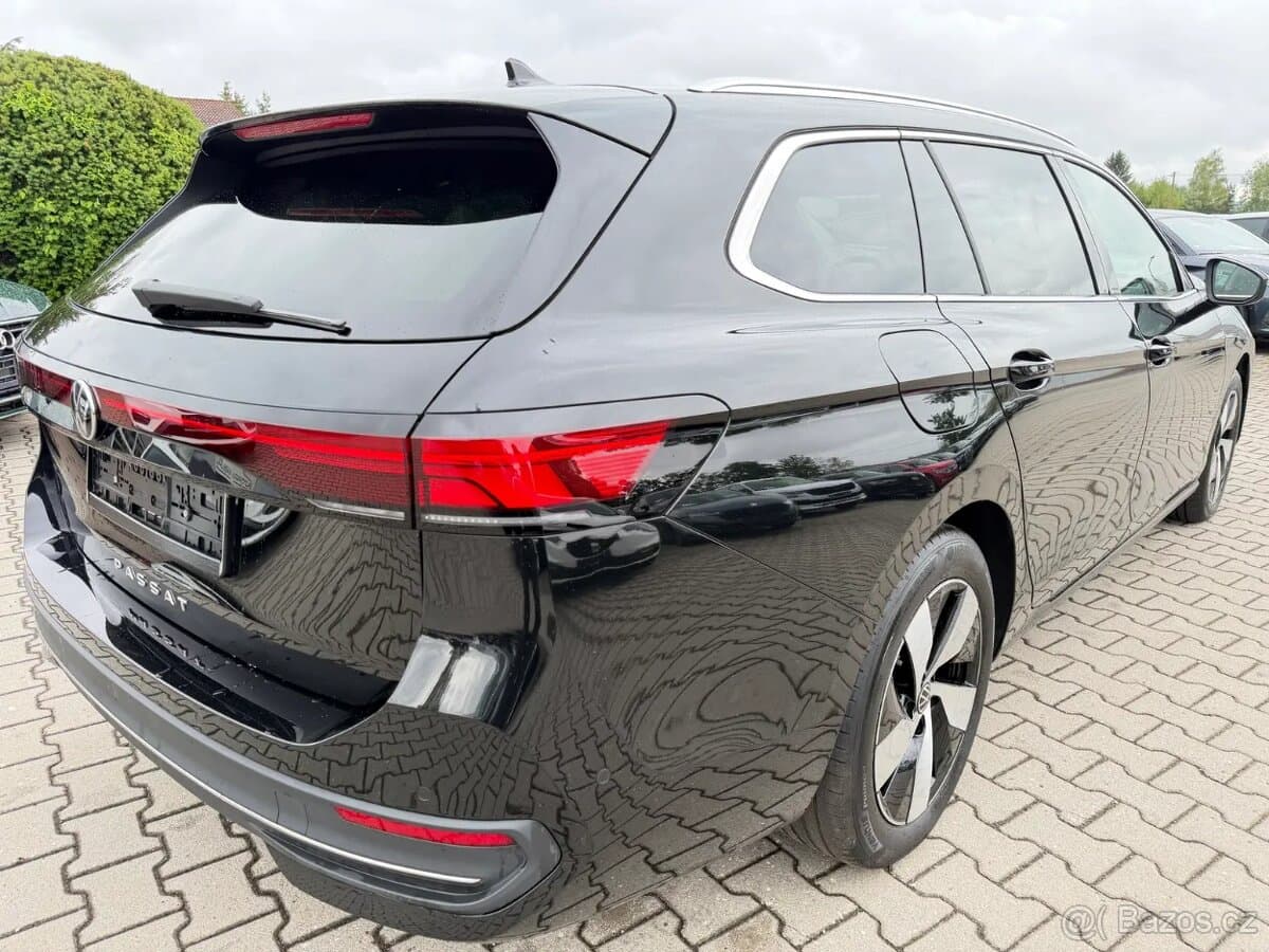 2024 Volkswagen PASSAT - 6