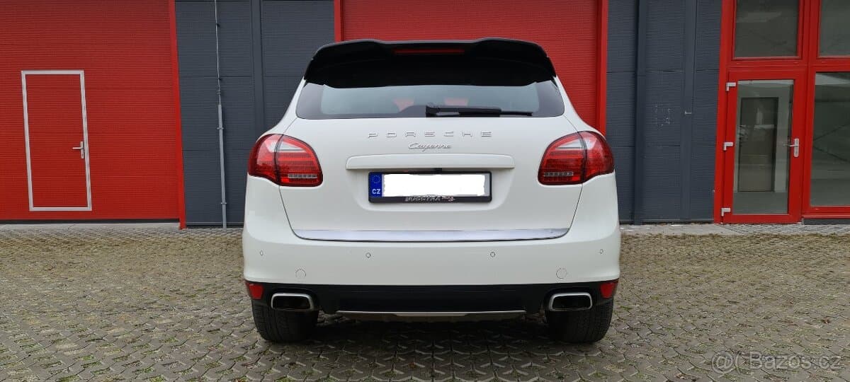 2011 Porsche CAYENNE - 6