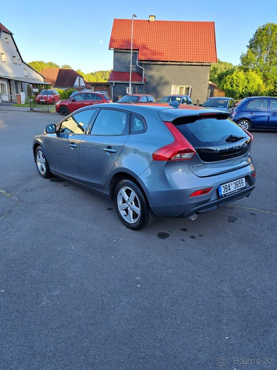 2018 Volvo V40 - 6