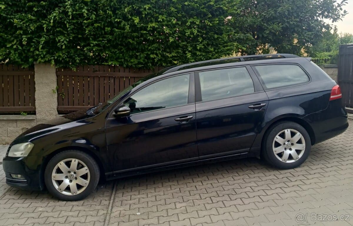 2012 Volkswagen PASSAT - 6