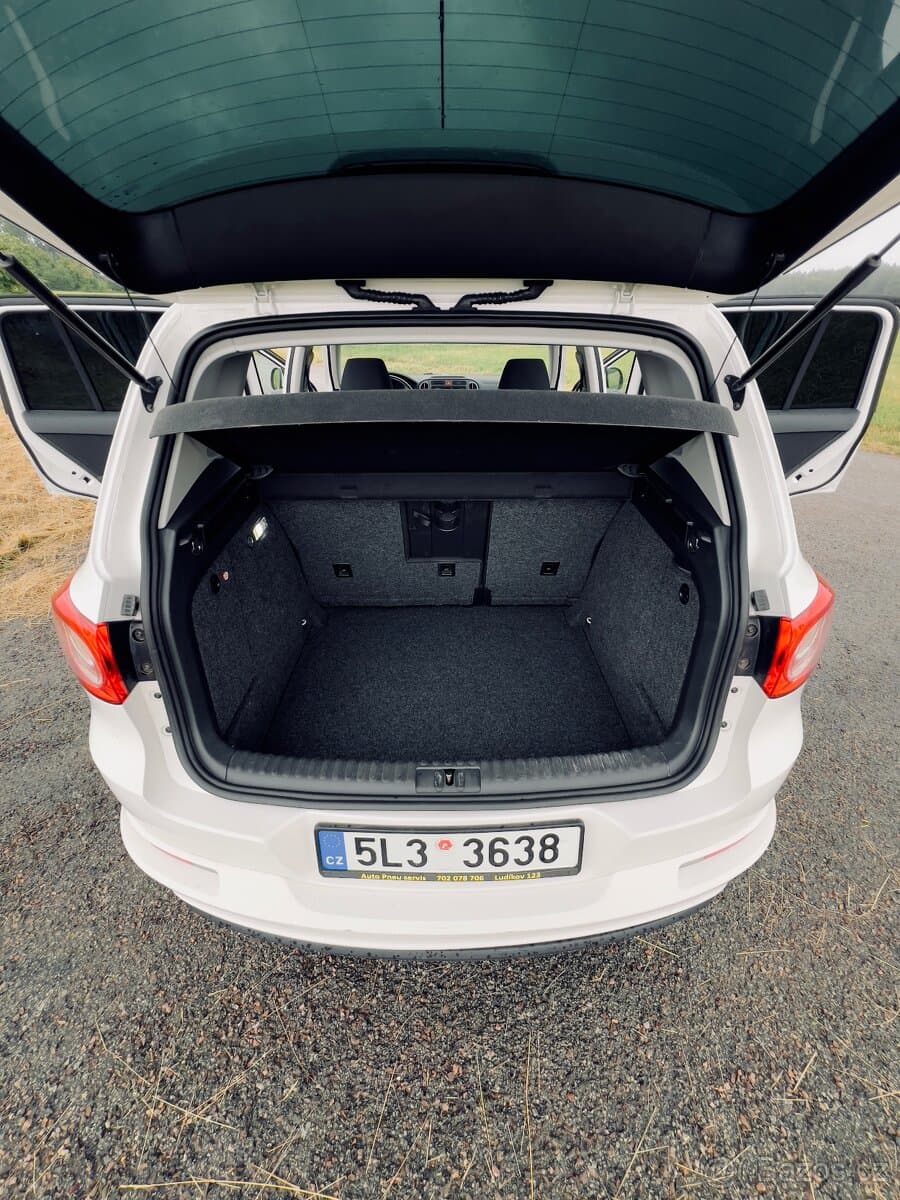 2010 Volkswagen TIGUAN - 6