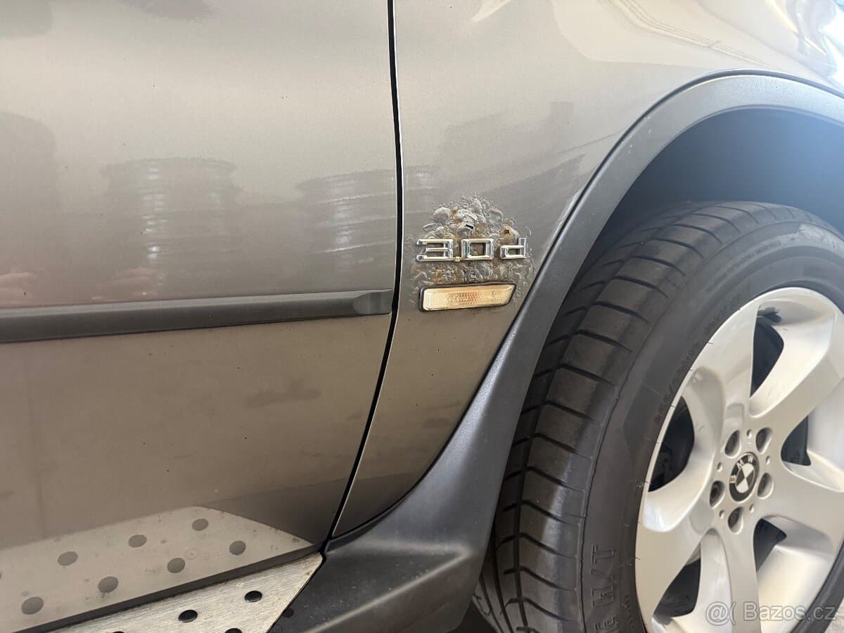 2004 BMW X5 - 6