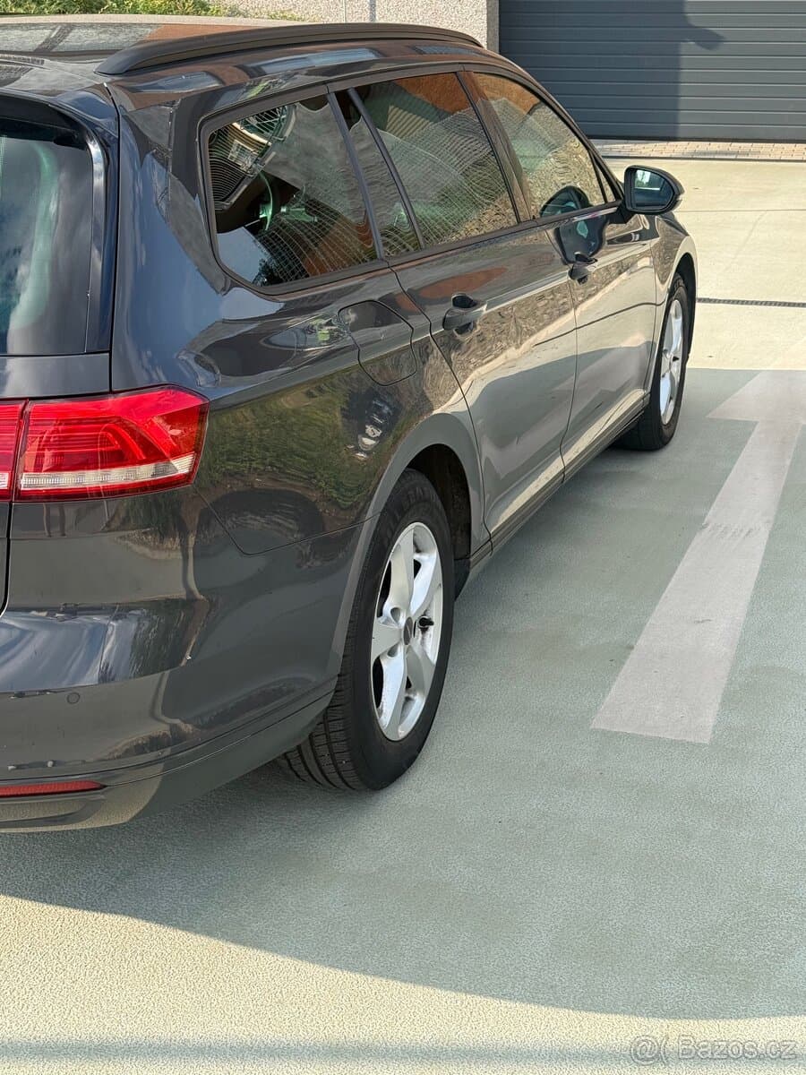 2015 Volkswagen PASSAT - 6