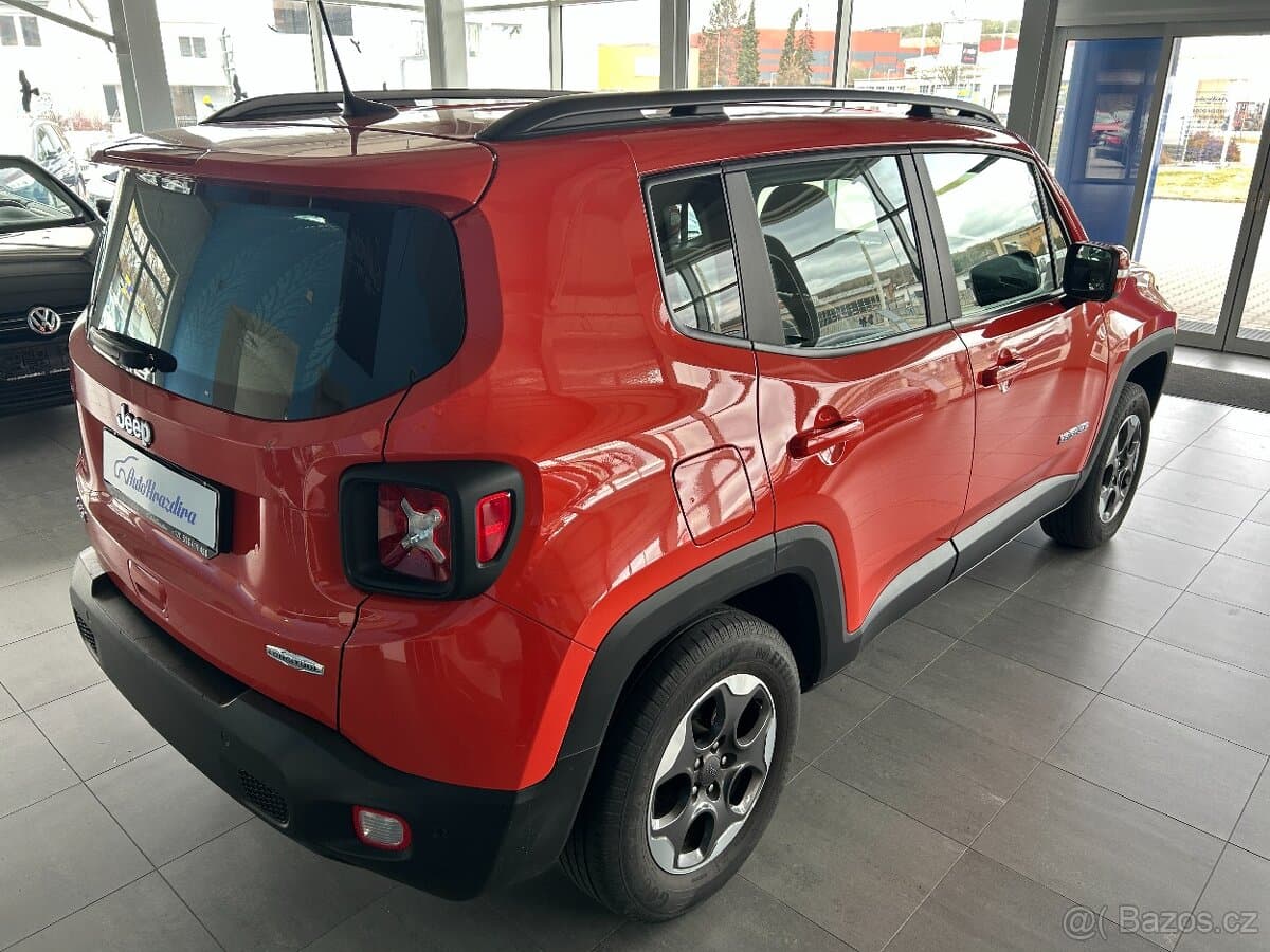 2018 Jeep RENEGADE - 6