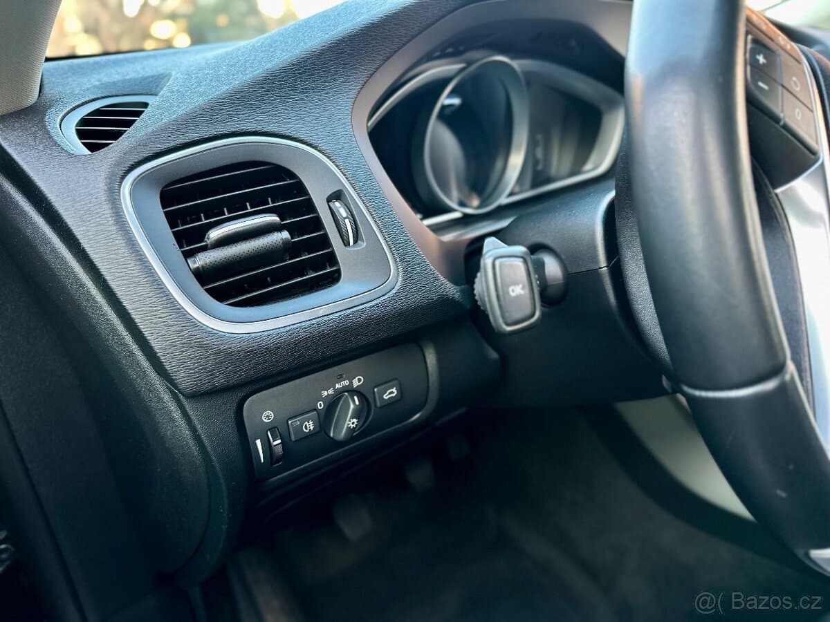 2016 Volvo V40 - 6